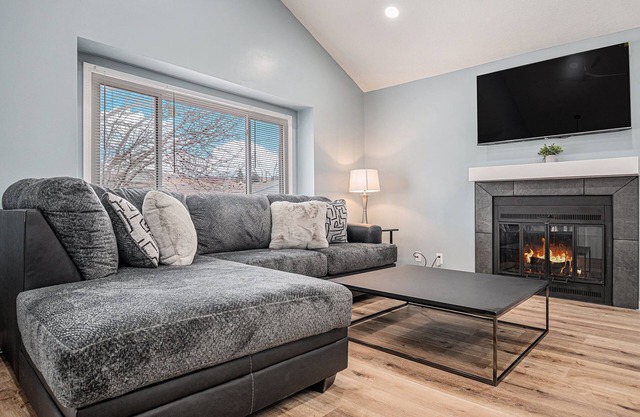 4BR Home With Dedicated Workspace & Wi-Fi