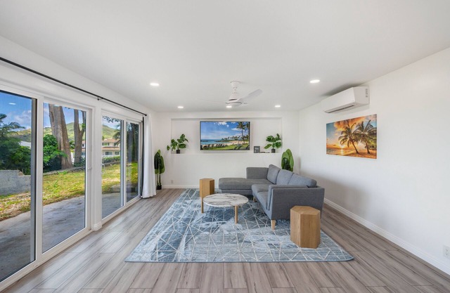 4BR Kailua Ocean Views King Bed AC WiFi + Sleeps 8