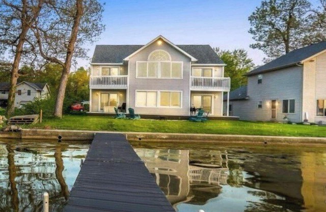 4BR Lakefront · Pier · Game Room · Sleeps 16+