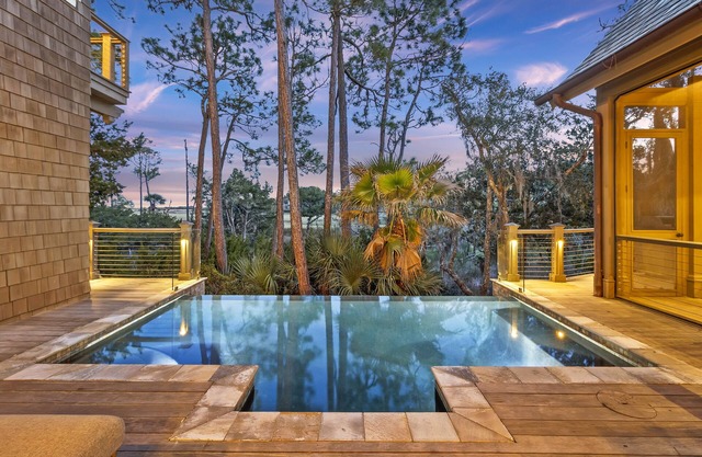 4BR Luxury Home with Heated Pool, Marsh Views - World Class Beach, Golf and Tennis!