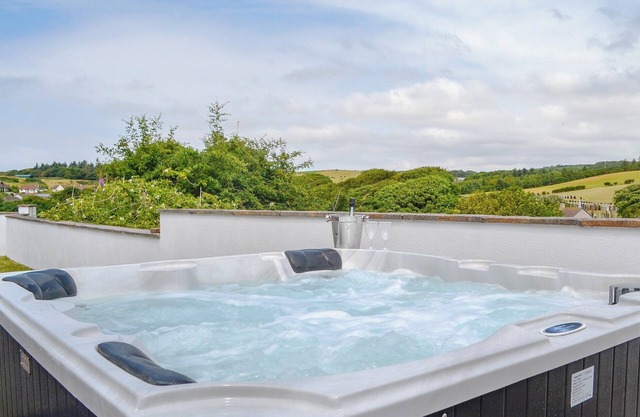 5 bedroom accommodation in Portpatrick, near Stranraer
