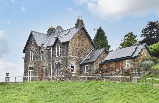 5 bedroom accommodation in Grosmont