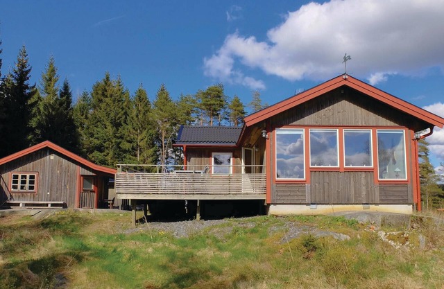 5 bedroom gorgeous home in Tanumshede