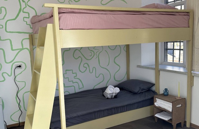 5-bedroom hotel in quaint Gyumri with WiFi