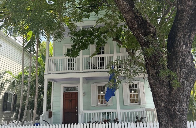 5-bedroom resort style home in awesome Key West with large pool and private deck