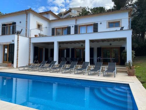 5 bedroom villa with pool Puerto Pollenca Majorca