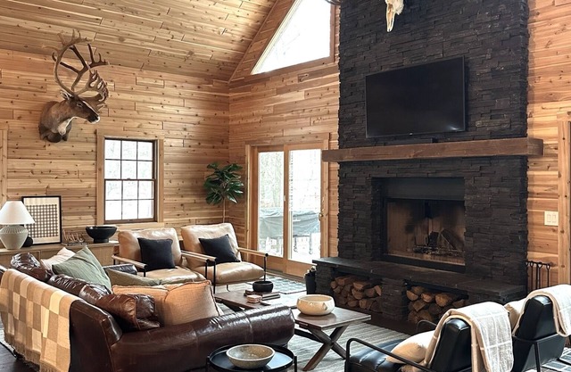 5 bedrooms -13 beds- 3 bathrooms - Cabin on Whitefish Chain - Big Trout!