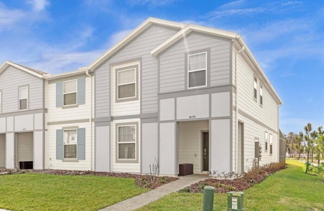 5 Bedrooms/4.5 Bathrooms/W. Island (4074 LA)