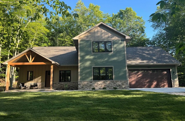 5 Bedrooms with Ensuite Bathrooms - Sleeps 24 - Outdoor Hot Tub