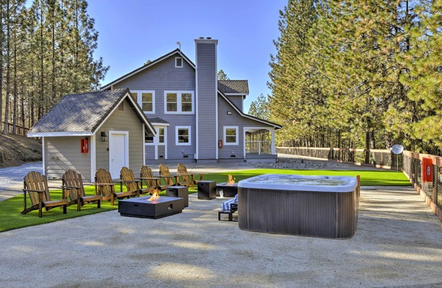 5 Mi to Dtwn: Placerville Escape w/Outdoor Oasis