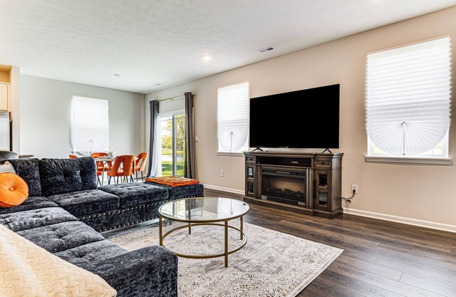 5 Mi to Fort Harrison: Home w/Pool Access!