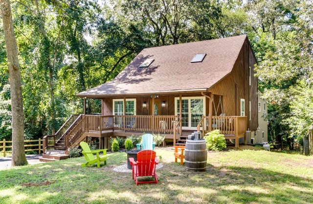 5 Mi to Rehoboth Beach Home with Backyard!