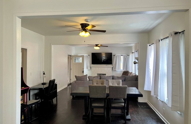 5 minutes to downtown. Family home with Wi-Fi, deck, and large backyard.