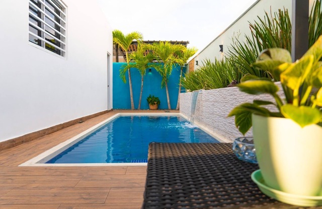 5 minutes walk to the beach! private pool beautiful home