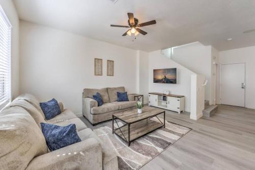 5 queen beds/Free Streaming/Wi-Fi/Tv's/Coffee