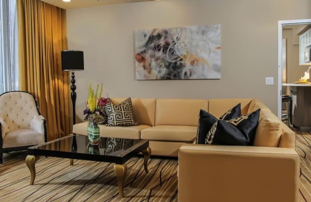 5 Star! 4 Bdr Presidential Condo Luxery