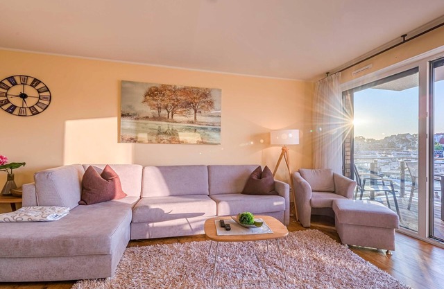 5-star vacation apartment Hafenidylle with balcony and harbor view