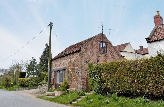 5 steps to entrance.