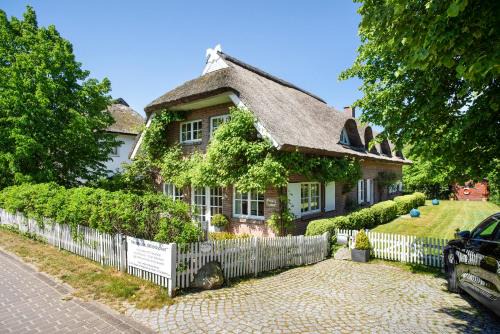 5 Sterne Reetdachhaus Wildröschen