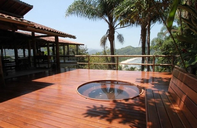 5-Suite House with Sea View - Barrra do Sahy