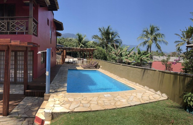 5 suites near the beach, swimming pool, grass beach tennis court, billiards and wi-fi