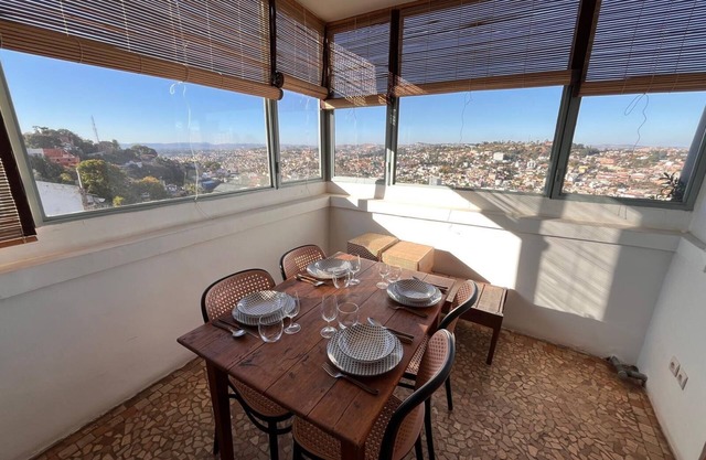 50 m 2 suite/panoramic vue sur antananarivo