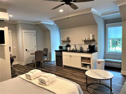 50 Stock Farm Rd - Charming Old Town Bluffton