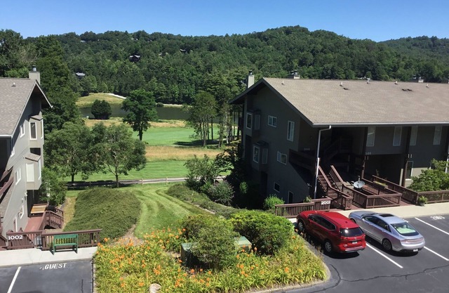 "5005" Valley View Condo Inside City of Sky Valley.nMonthly Rentals Available!