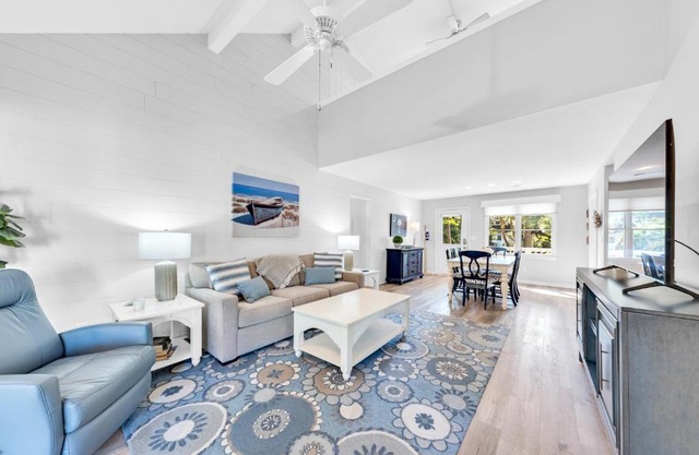 507 Tarpon Pond Cottage