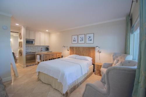 511 Sunsuite - Charming Studio, Sleeps 4! Resort Access Included!