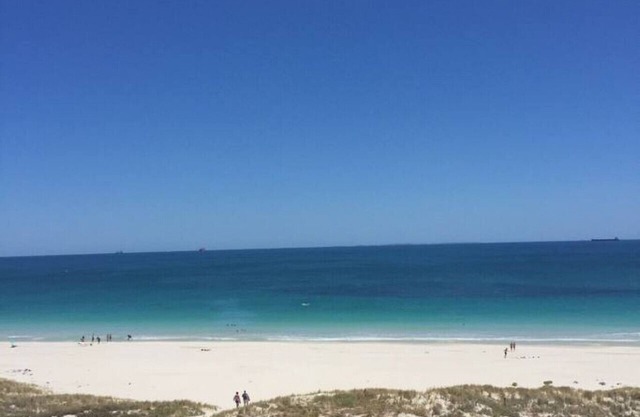 55/10 Well · 2 Bed Apartment Close to Transport + Beach