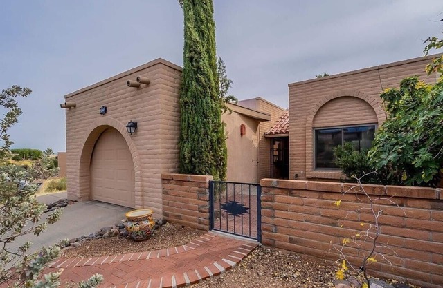 55+ Active Adult Community, panoramic mountain views, GVR rec center amenities