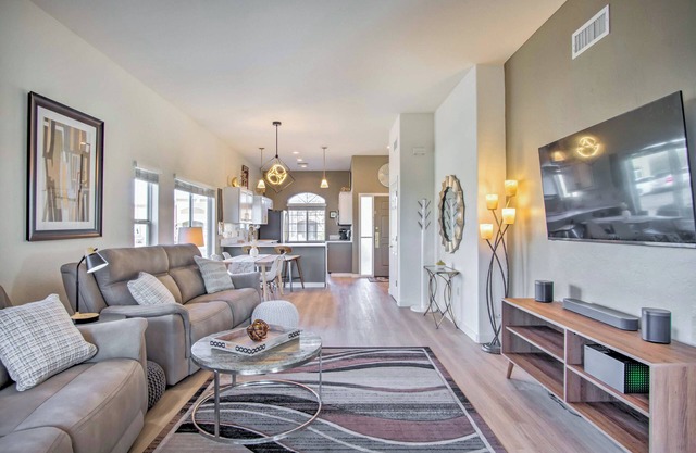 55+ Community w/Pool & Spa: Green Valley Retreat!