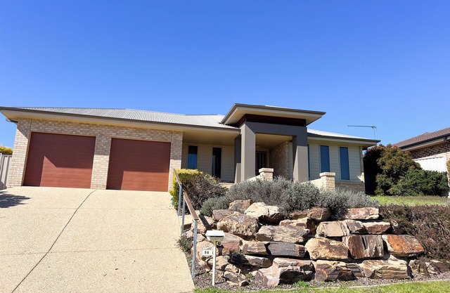 56 Yarrawah Crescent