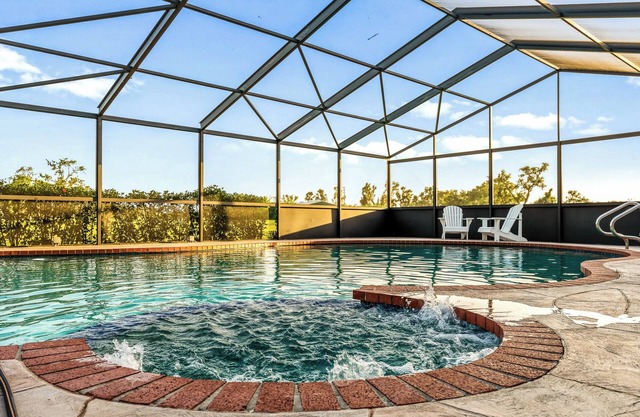 5BR/4BA |Pool & Spa + Pickleball, Golf View