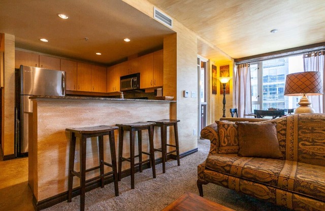 5th Floor Corner Unit Dual Master with City Views and Parking - Pet Friendly