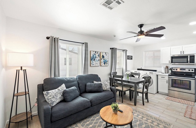 6.5 miles from Downtown Phoenix