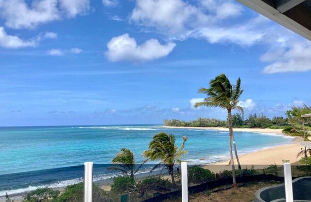 6 Bedroom Beachfront with Pool!