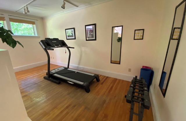 6 Bedroom Cottage at the 500 acre Poland Spring Resort with lots of onsite activities!