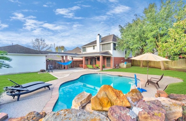 6-Bedroom Hideaway, Pool: 25 Min to Downtown HT