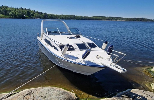 6 coops American big boat near the subway