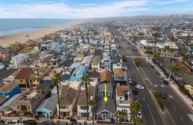 6 Houses from the Beach; It’s all about the location; "Beaching It"