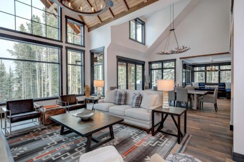 6 Jakes Lane by Moonlight Basin Lodging