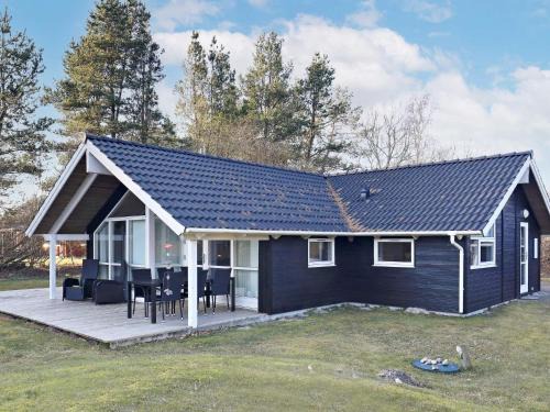 6 person holiday home in Asaa-By Traum