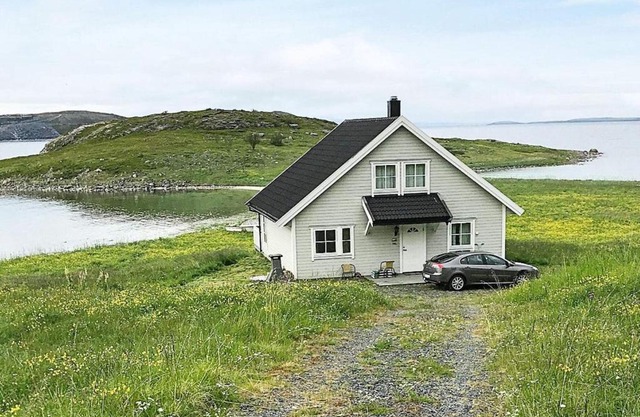 6 person holiday home in Lebesby