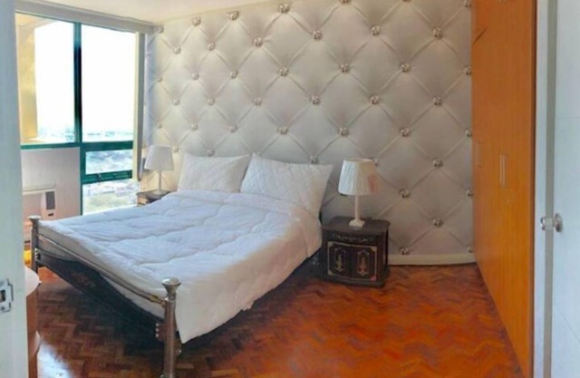 68 sq.m Entire One Condo Unit in Robinson Place