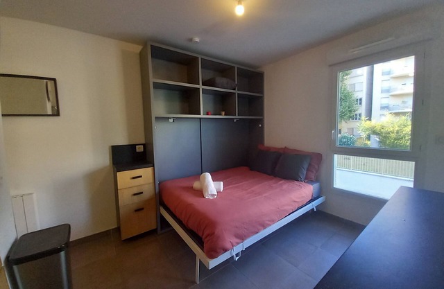 69A - Cosy studio ideally located Lyon Gerland