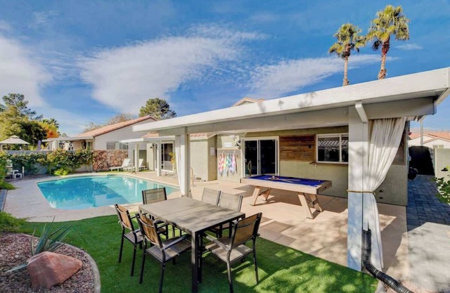 6BR Paradise w/Pool, Pool table | Lux Retreat