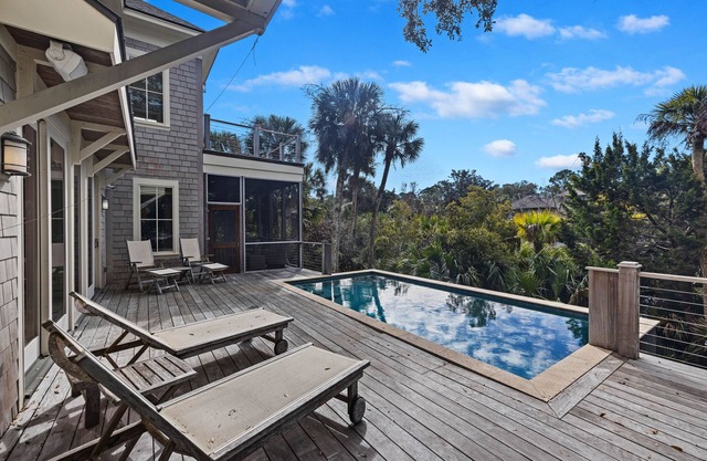 7 Bed Lux Home on Bufflehead w/Private Pool