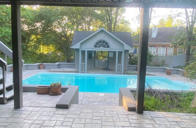 7-Bedroom Expansive Vacation Home, Minutes from Cooper Creek Tennis & Fort Moore